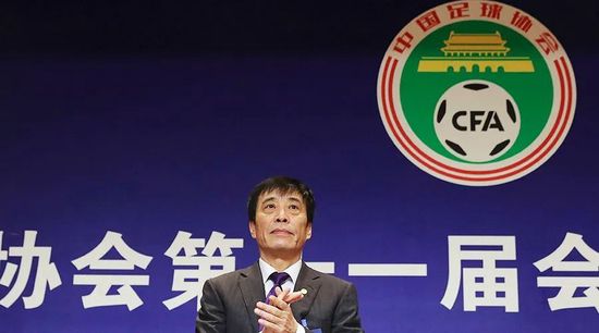 小樱被鸣人扒开腿狂